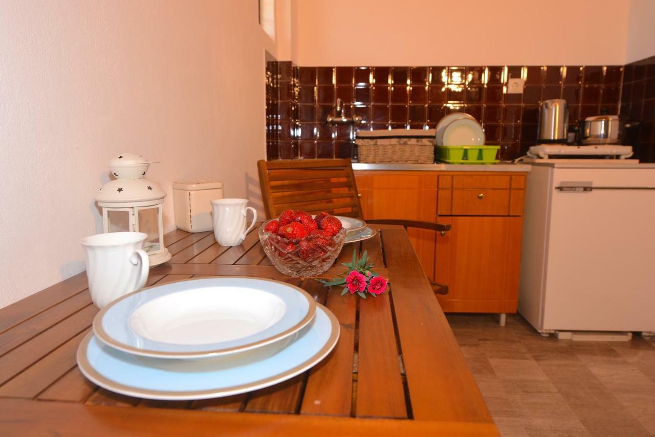 Alexandra Apartments Melíkia 외부 사진