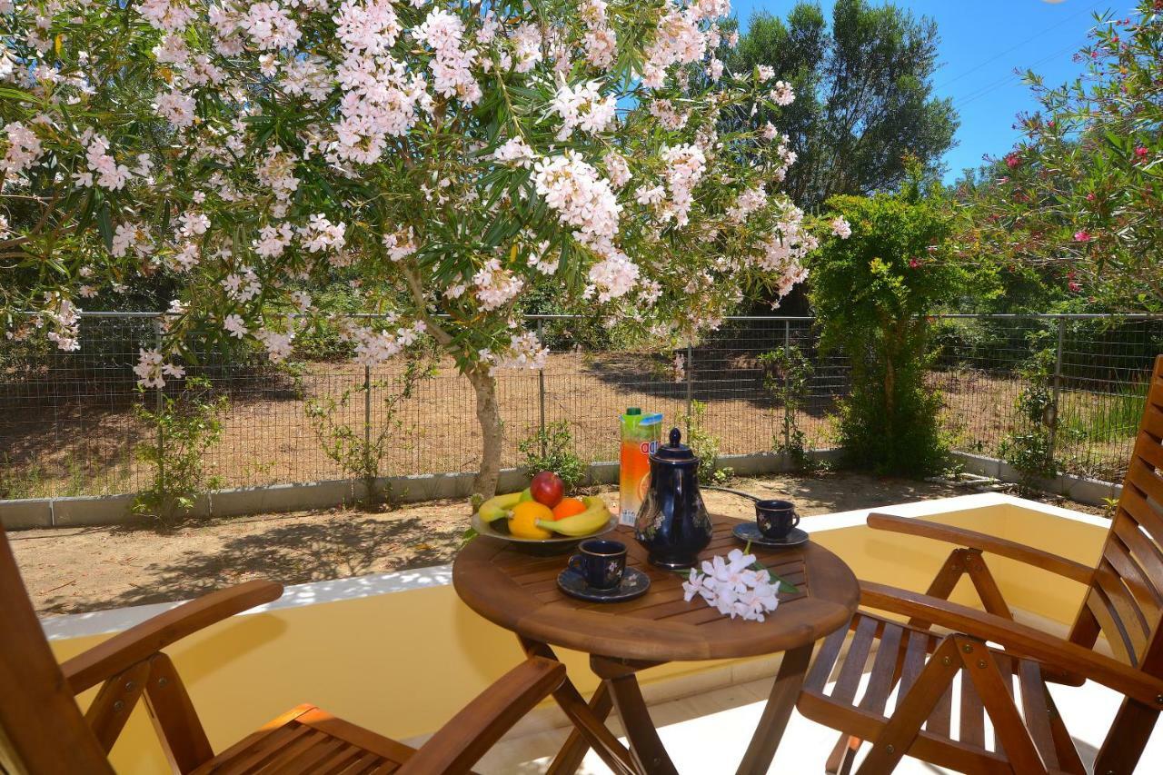 Alexandra Apartments Melíkia 외부 사진