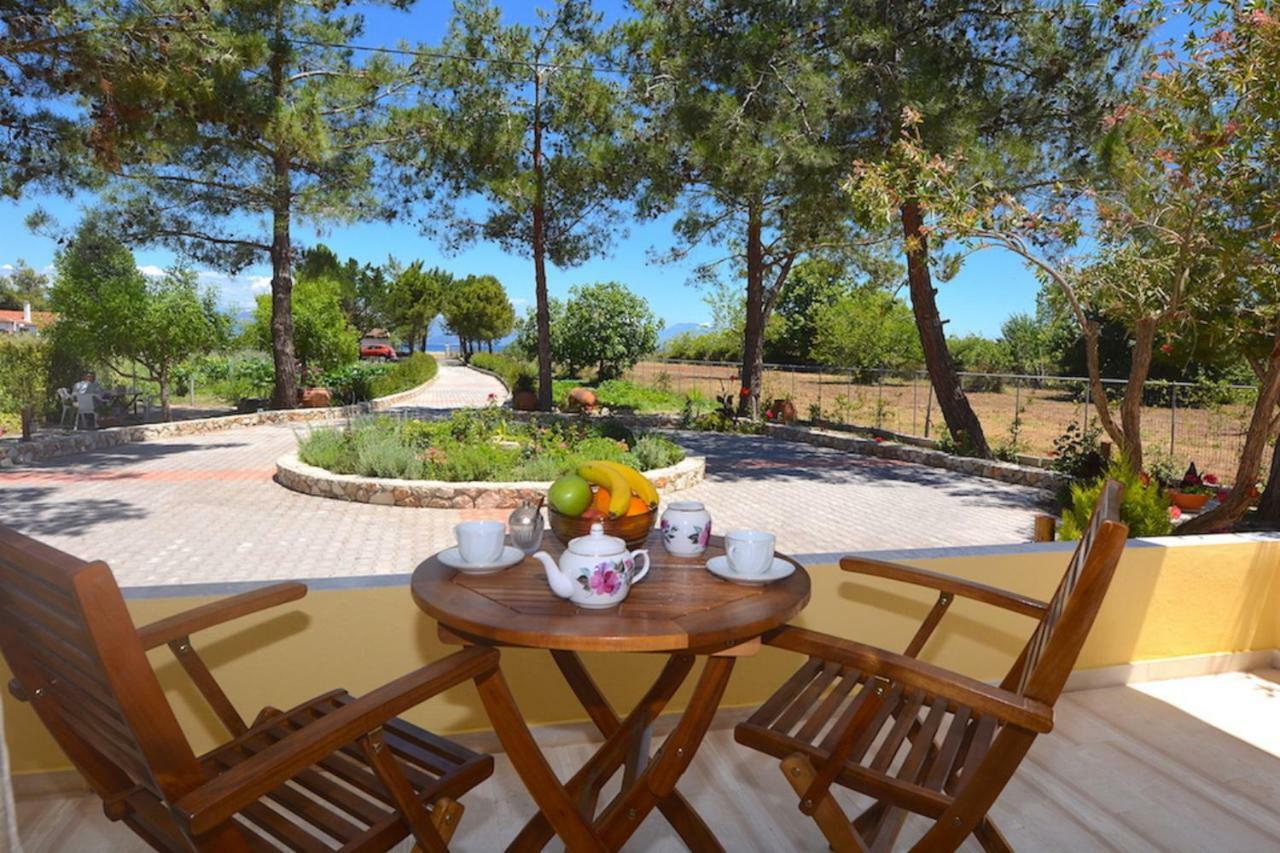 Alexandra Apartments Melíkia 외부 사진